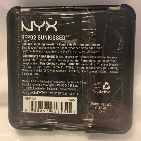 NYX makeup Radiant Finishing Powder - Picture 2 of 2